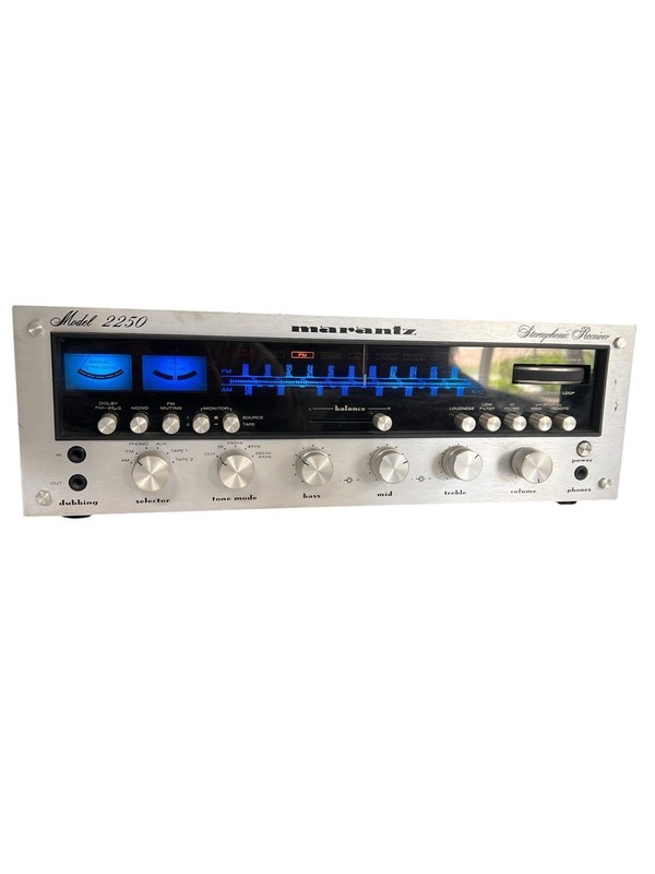Vintage Marantz 2250 Stereo Receiver – Tested & Fully Functional / Warm Sound gallery
