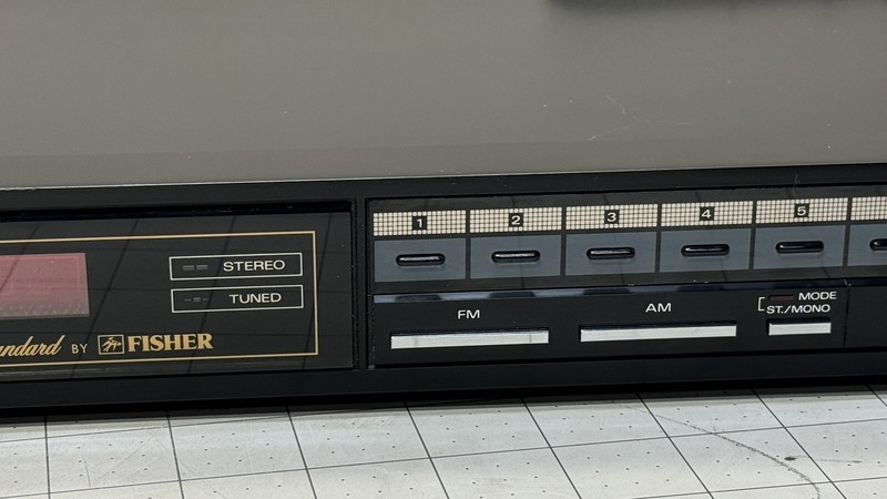 Vintage Fisher FM-39 AM/FM Stereo Synthesizer Tuner Studio Standard WORKS GREAT gallery