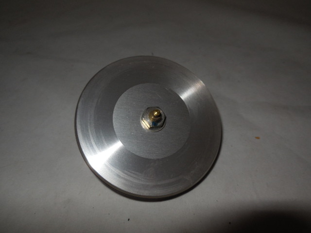 One Marantz 2215B Gyro Wheel