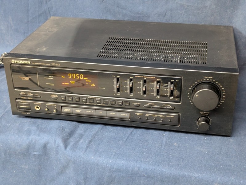 Pioneer SX-201 Stereo Receiver/Graphic Equalizer AM/FM Tested & Working – Video