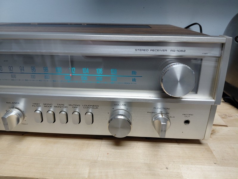 FISHER Stereo Receiver RS-1052 Made in Japan Vintage gallery