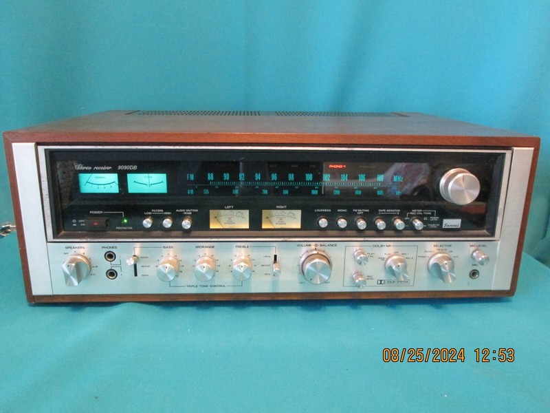 Vintage SANSUI 9090DB Stereo AM/FM Receiver (1976-79)