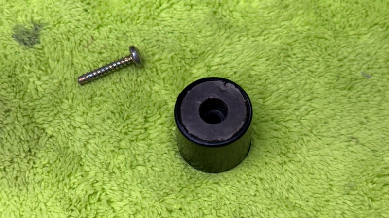 Original YAMAHA CR 640 & Others Plastic Feet Leg ONLY W/ Screw OEM SEE PICS 🔥