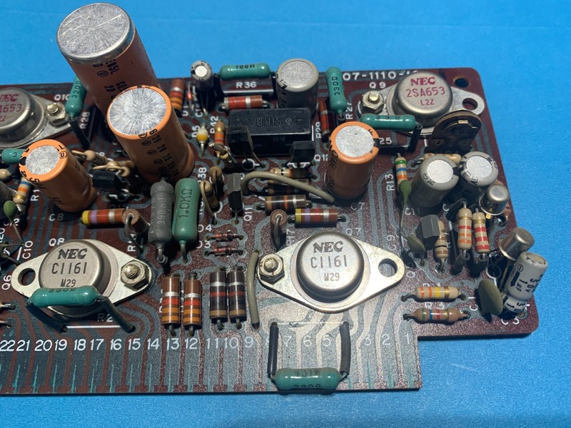 Kenwood KR-6200 Stereo Receiver - Parting Out - Main Amp Unit X07-1110-10 gallery