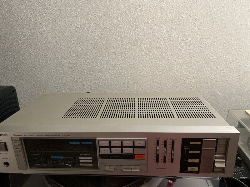 Vintage Technics Panasonic SA-250 Stereo Receiver Working gallery