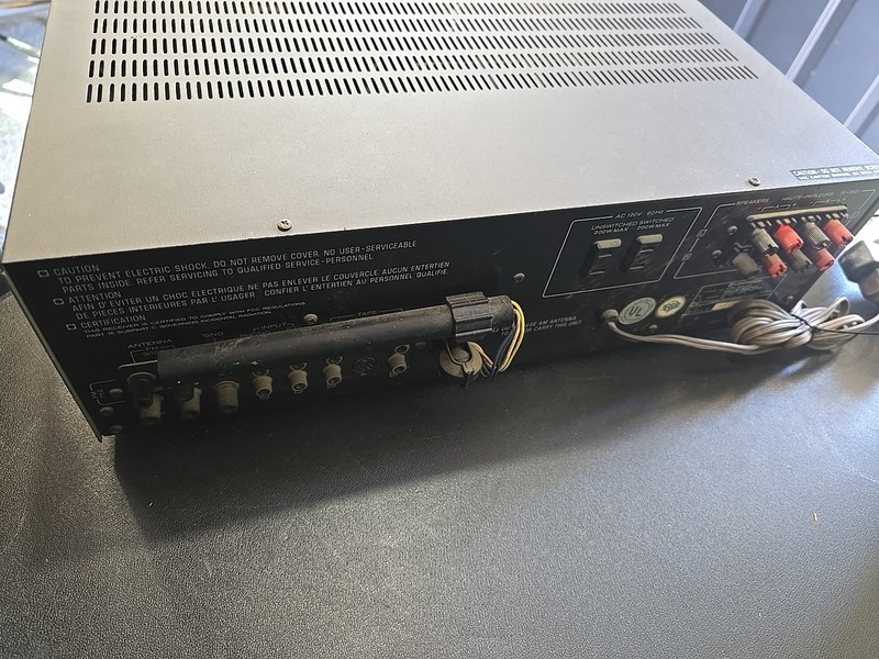Kenwood KR-4070 Stereo Receiver Parts Only Light Up But No Sound gallery