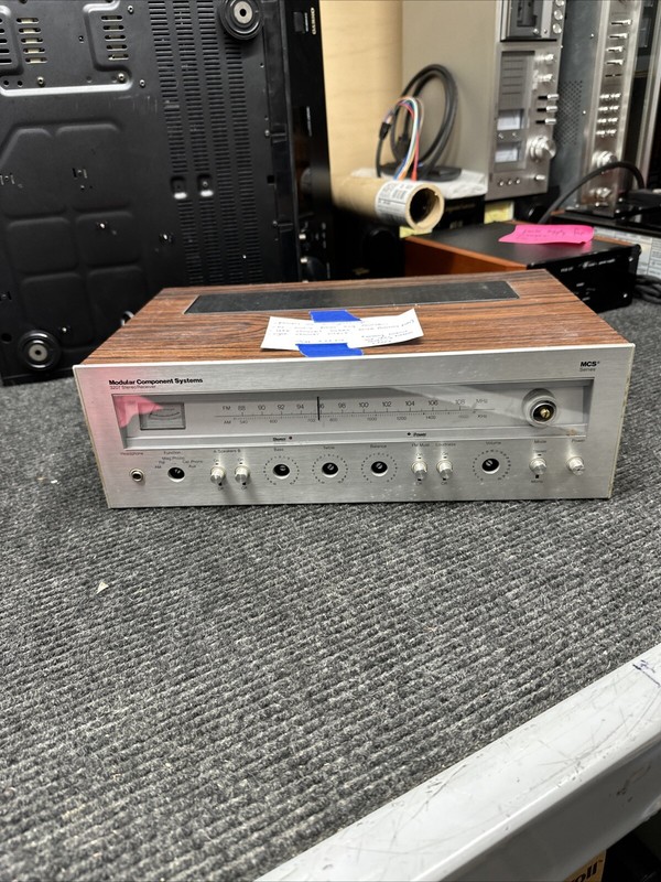 VINTAGE MCS MODULAR COMPONENT SYSTEMS 3207 STEREO RECEIVER