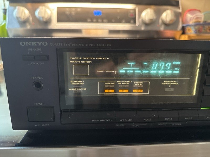 Vintage Onkyo Quartz Synthesized Tuner Amplifier Receiver - TESTED WORKING gallery