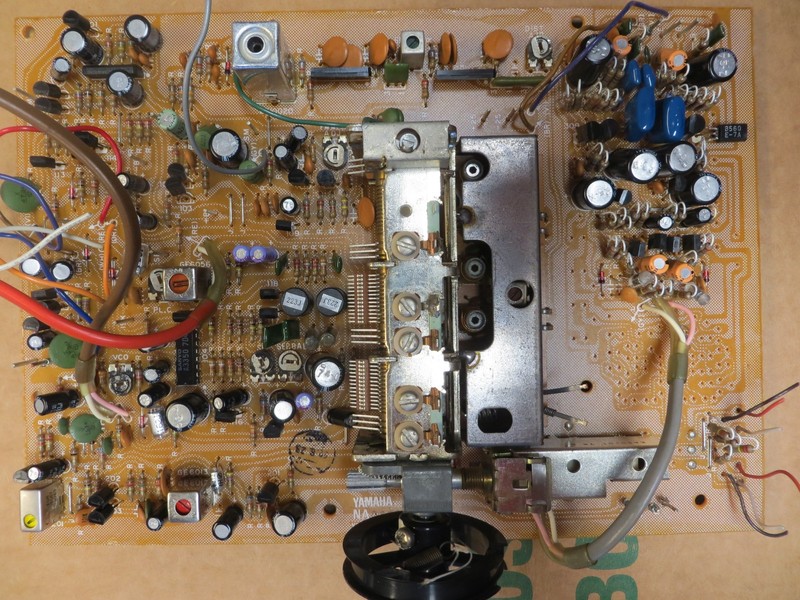 YAMAHA CR-1020 STEREO RECEIVER TUNER/PHONO BOARD PART # NA06894