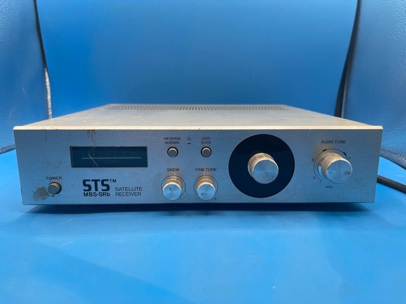 1980s STS MBS-SR Satellite Receiver Analog TV Tuner Japan Powers On Vintage gallery