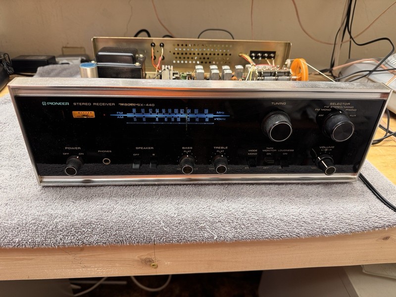 Pioneer SX-440 Stereo Receiver, USED, NO Sound, **For Parts Or Repair Only**