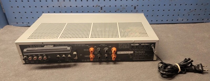 Technics SA-203 FM/AM Stereo Receiver for PARTS OR REPAIRS gallery