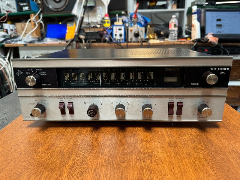 The Fisher 200-T Futura Series - WORKING - READ DESC