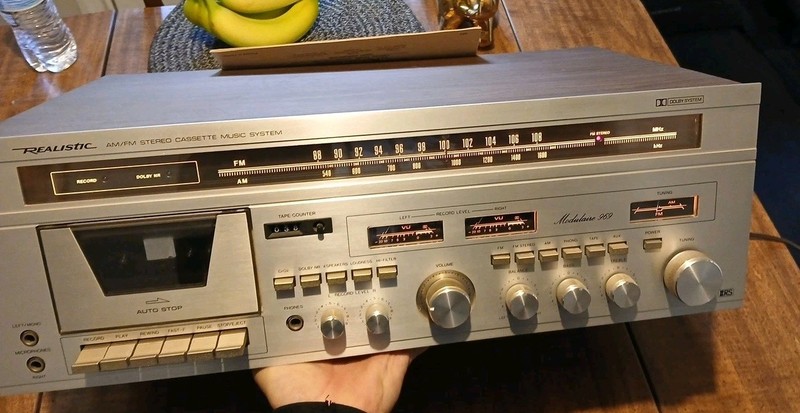 Vintage Realistic Modulaire 969 AM/FM Stereo Cassette Receiver Well Preserved gallery
