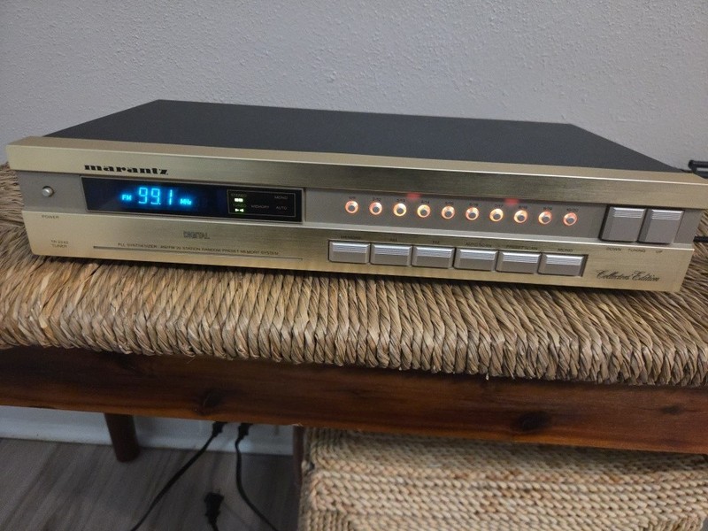 Marantz Tuner TR 2242 SG Collectors Edition Series AM/FM 20 station 120v AC Ant