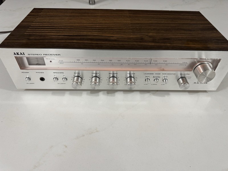 Vintage AKAI AA-1115 Stereo Receiver Made in Japan Working *FAST SHIPPING*
