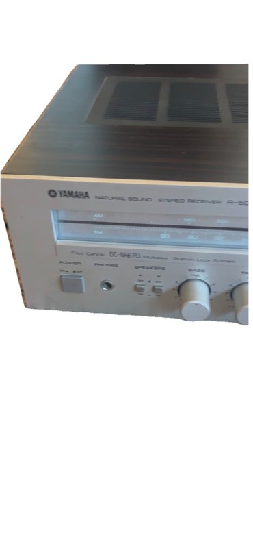 Vintage Yamaha R-500, AM/FM stereo Receiver, 1981. Works Perfectly. gallery