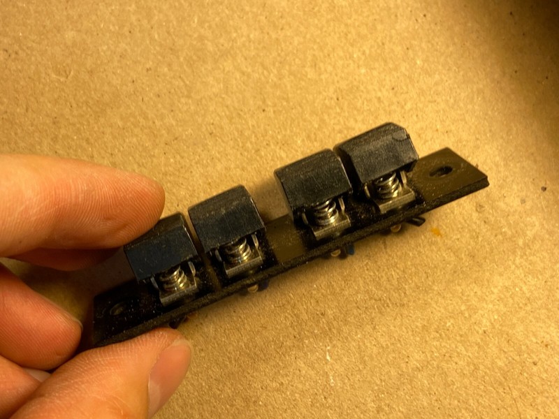 Sansui 5000A Set of Speaker Terminal Jacks - Vintage Receiver Part (Qty) gallery