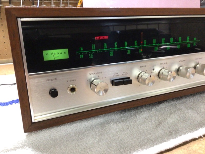 Sansui 2000A stereo tuner receiver