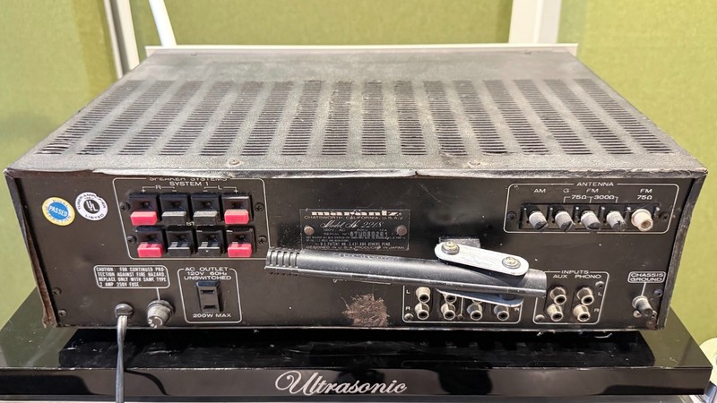 Marantz 2218 AM/FM Stereo Receiver in Silver No Box FAIR CONDITION gallery