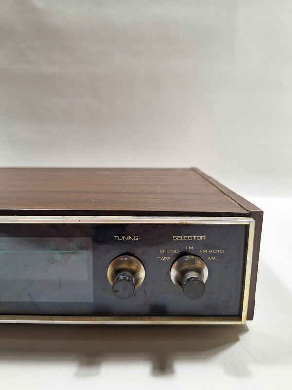Vintage Craig 1505 AM FM Stereo Receiver Amplifier Home Audio Parts Not Working gallery