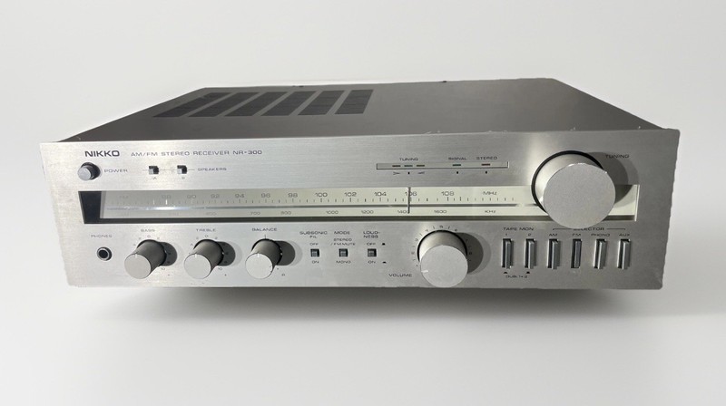 Vintage Nikko NR-300 Silverface Stereo Receiver Japan 1970s Powers On Repair