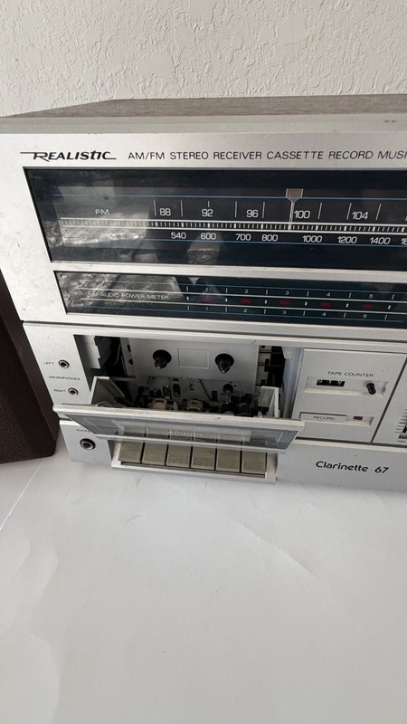 Vintage Realistic Clarinette 67 Radio / AM/FM / Cassette Tape - Read Description gallery