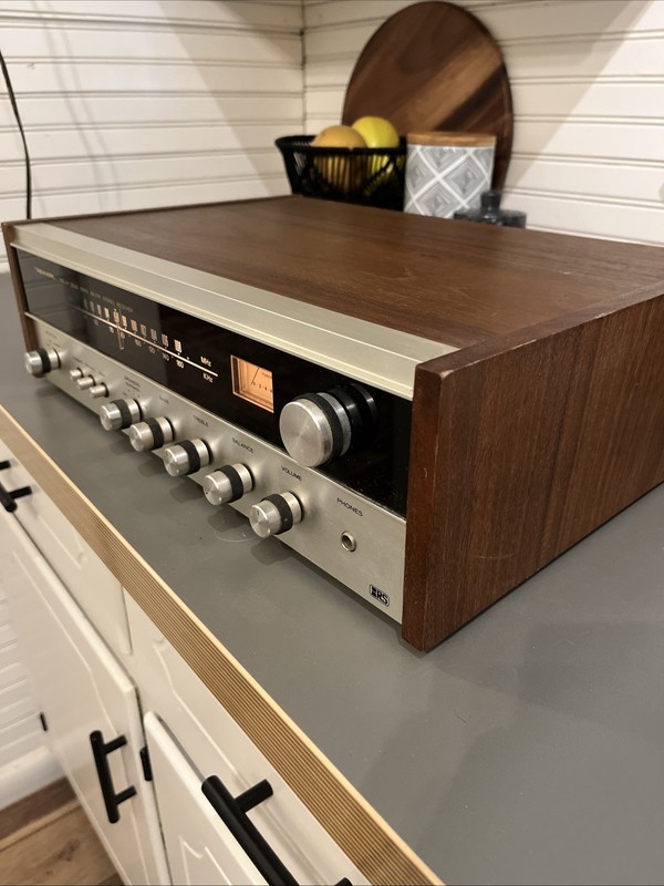 Realistic STA-47 Solid State AM/FM Stereo Receiver gallery