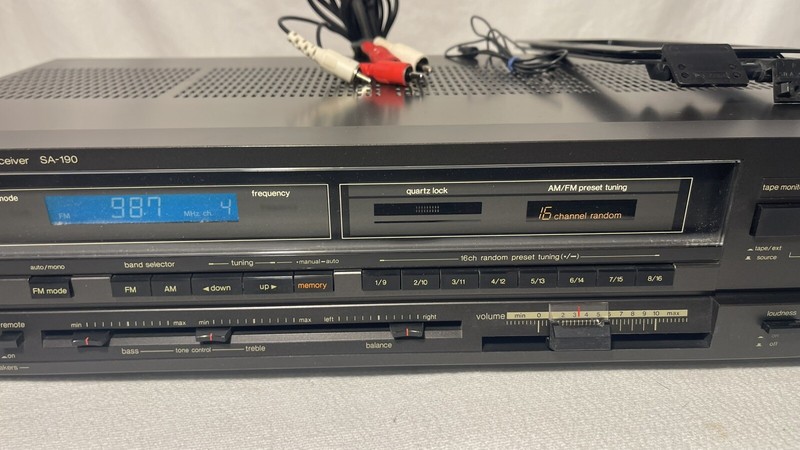 Vintage Technics SA-190 Quatz Synthesizer AM/FM Stereo Receiver~Tested~ gallery