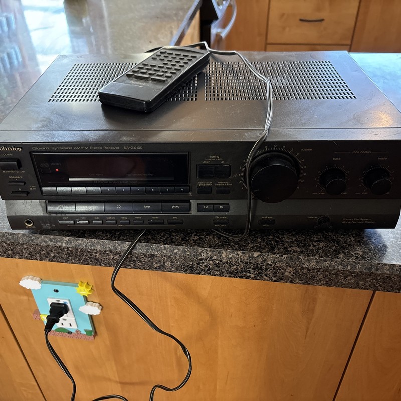 Technics SA-GX100 40w Quartz Synthesizer Receiver Powers On Untested W/ Remote