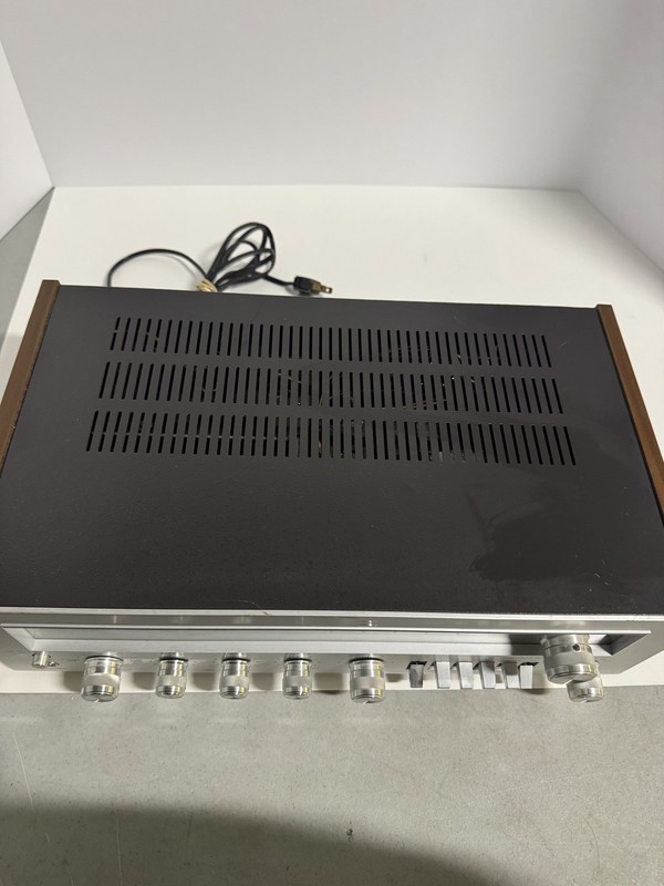 Vintage Lafayette LR-2020A AM / FM Stereo Receiver Wood Finish gallery