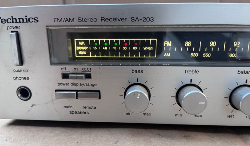 Technics SA-103 FM/AM Stereo Receiver. Good Condition Powers On gallery