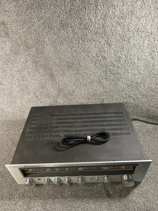 Kenwood KR-4070 AM/FM Stereo Receiver Perfect Working Condition gallery