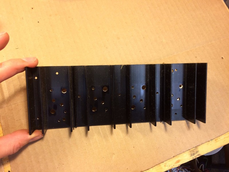 Sansui 881 Parts – Rear INNER Heat Sink Measures 8.5″ x 3″ x 1.5″