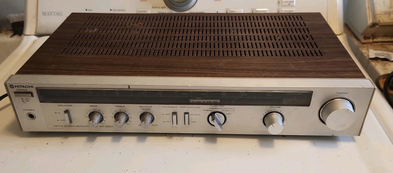 Hitachi SR-2001 AM FM Stereo Receiver PARTS ONLY