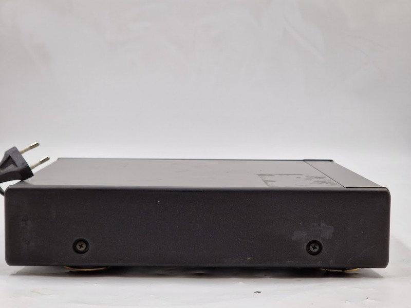 Denon UTU-100 Unit - Working, Scratches, No Remote, Vintage Audio gallery