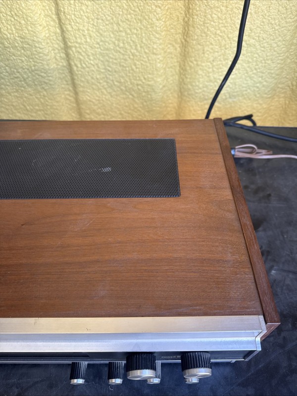 Sherwood S-7100 AM/FM Stereo Receiver Parts Powers On gallery