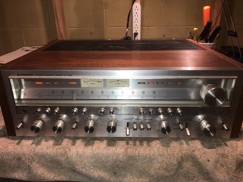 Vintage Pioneer SX-1050 Stereo Receiver in Excellent condition-Recent Service