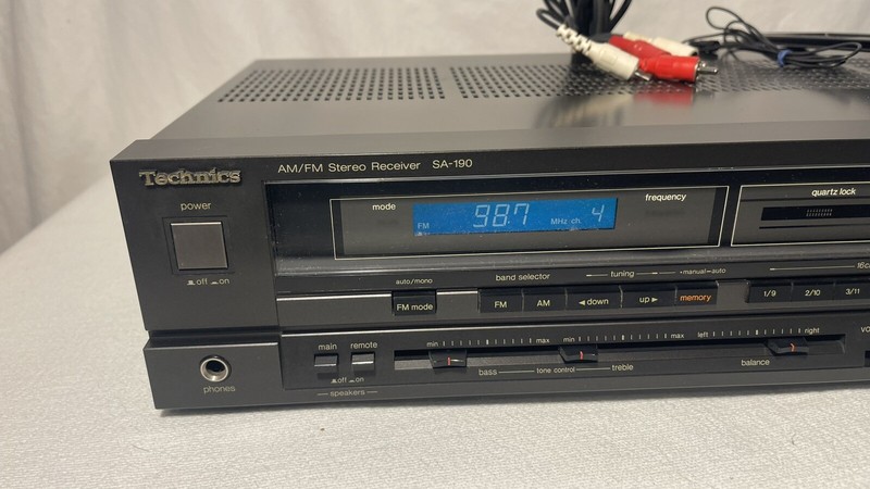 Vintage Technics SA-190 Quatz Synthesizer AM/FM Stereo Receiver~Tested~ gallery