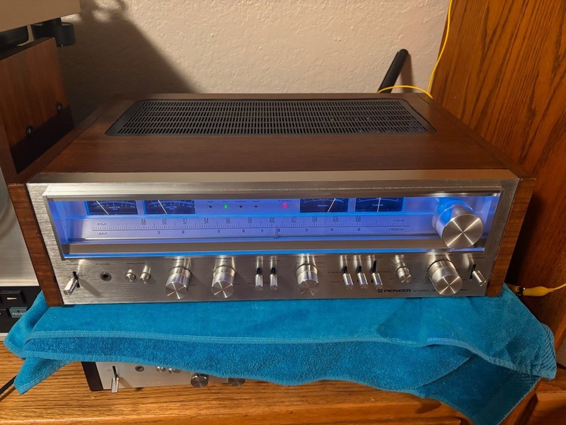 Pioneer SX-880 AM/FM Stereo Receiver 1978 Tested Works Great.