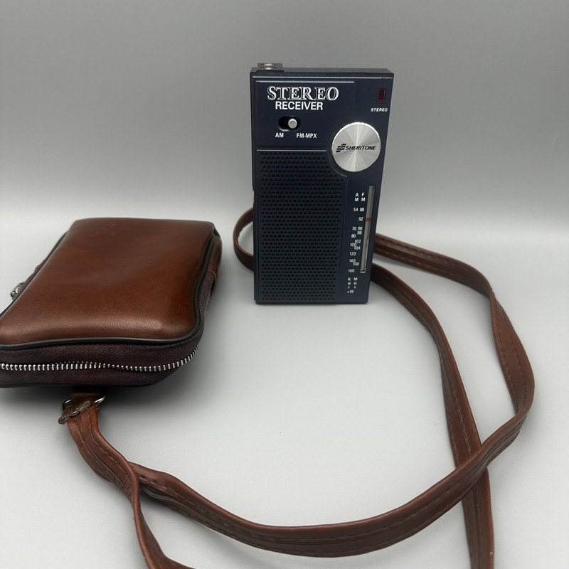 Vintage Sheritone AM FM Portable Radio Receiver For Parts TV Movie Prop gallery