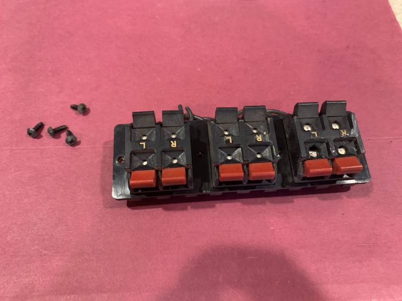 Pioneer SX-1050 Stereo Receiver – Parting Out – Speaker Terminals AKE-014